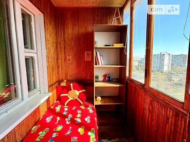 Продаж 2к квартири 55 кв. м на вул. Миколи Закревського 13 •