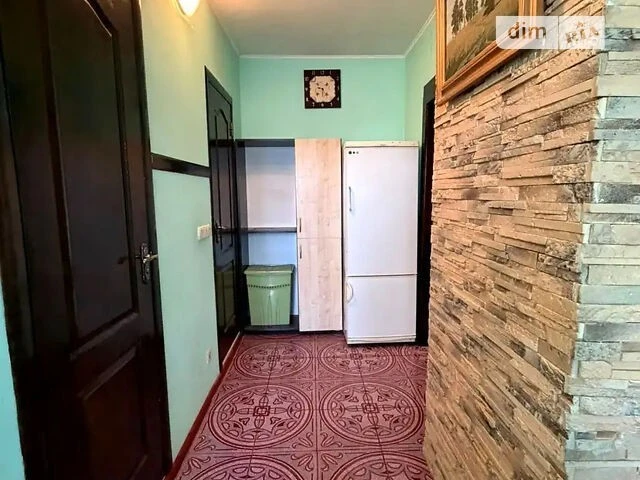Продаж 2к квартири 55 кв. м на вул. Миколи Закревського 13 •