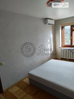 Продаж 2к квартири 43 кв. м на просп. Любомира Гузара 30/28