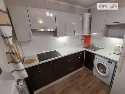 Продаж 1к квартири 33 кв. м на вул. Левка Лук'яненка • ID 34