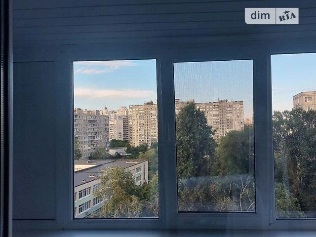 Продаж 1к квартири 33 кв. м на вул. Левка Лук'яненка • ID 34