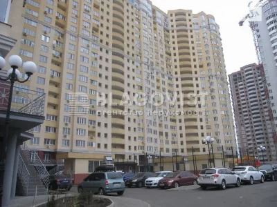 Продаж 3к квартири 112 кв. м на вул. Михайла Максимовича 3Г