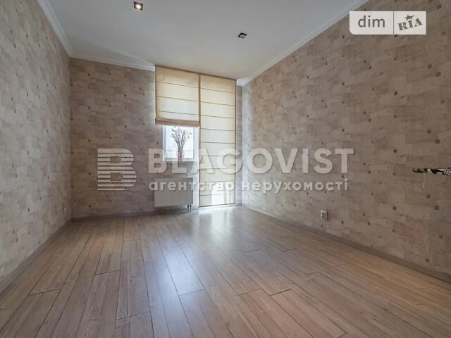 Продаж 3к квартири 112 кв. м на вул. Михайла Максимовича 3Г