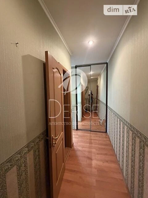 Продаж 1к квартири 33 кв. м на вул. Івана Мазепи 8 • ID 3479