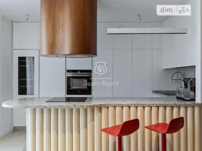 Продаж 3к квартири 155 кв. м на вул. Буслівська 12 • ID 3479