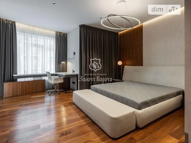 Продаж 3к квартири 155 кв. м на вул. Буслівська 12 • ID 3479