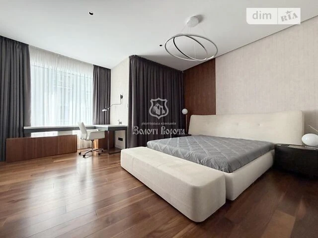 Продаж 3к квартири 155 кв. м на вул. Буслівська 12 • ID 3479