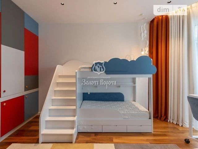 Продаж 3к квартири 155 кв. м на вул. Буслівська 12 • ID 3479