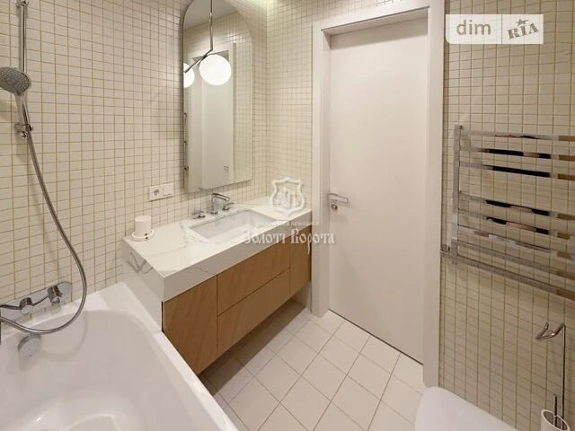 Продаж 3к квартири 155 кв. м на вул. Буслівська 12 • ID 3479