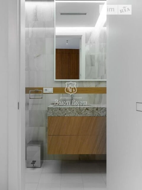 Продаж 3к квартири 155 кв. м на вул. Буслівська 12 • ID 3479