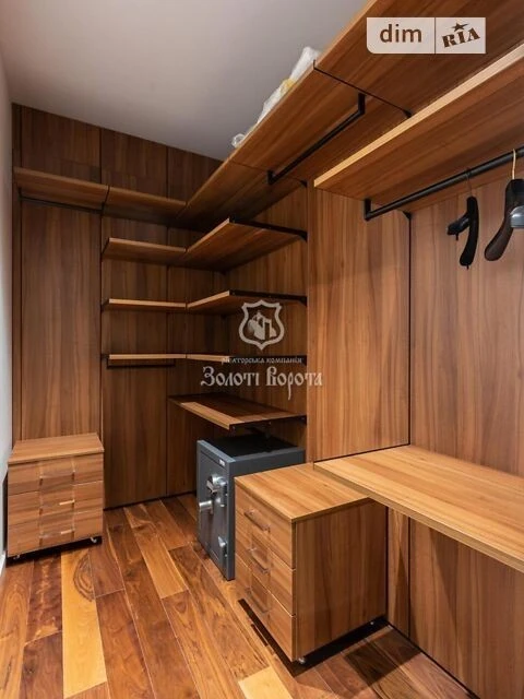 Продаж 3к квартири 155 кв. м на вул. Буслівська 12 • ID 3479