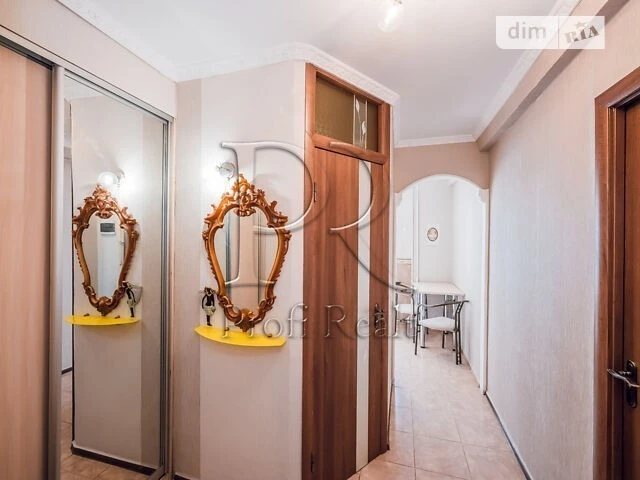 Продаж 1к квартири 33.8 кв. м на вул. Борщагівська 2 • ID 34