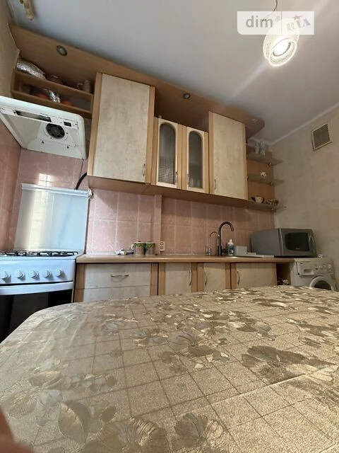 Продаж 2к квартири 47 кв. м на просп. Любомира Гузара 20 • I