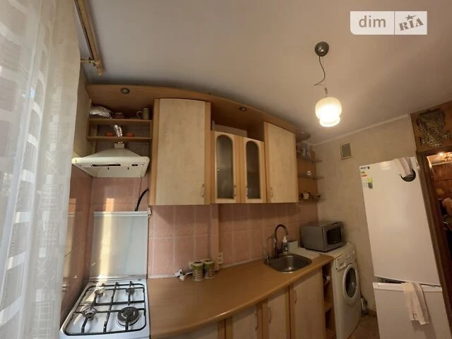 Продаж 2к квартири 47 кв. м на просп. Любомира Гузара 20 • I