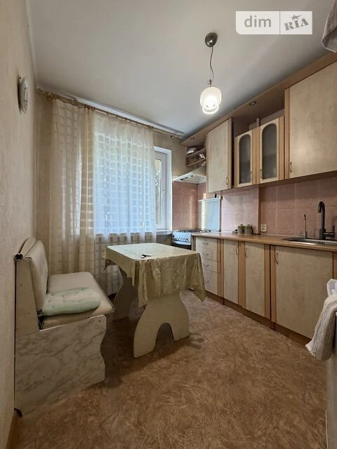 Продаж 2к квартири 47 кв. м на просп. Любомира Гузара 20 • I