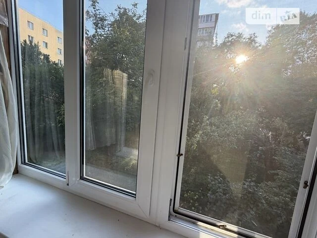 Продаж 2к квартири 47 кв. м на просп. Любомира Гузара 20 • I