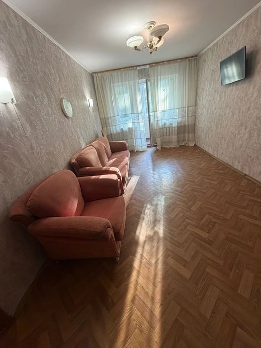 Продаж 2к квартири 47 кв. м на просп. Любомира Гузара 20 • I