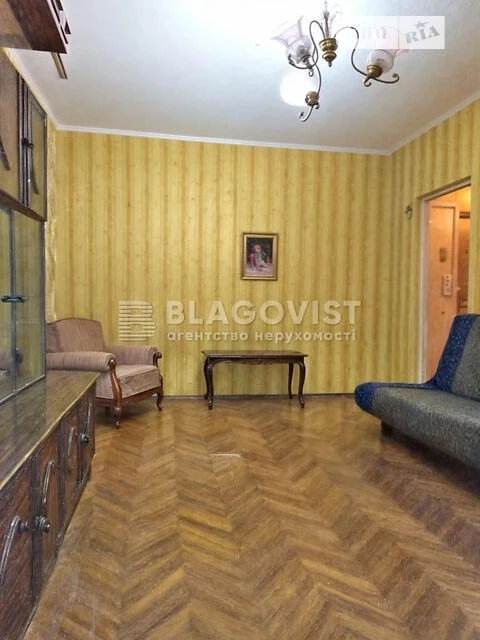 Продаж 2к квартири 50.4 кв. м на вул. Романа Ратушного 35А •