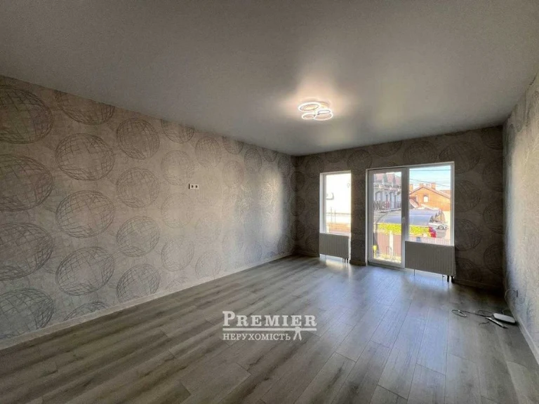 Просторий таунхаус 100 м² з ремонтом та 2 сотками землі у Ки