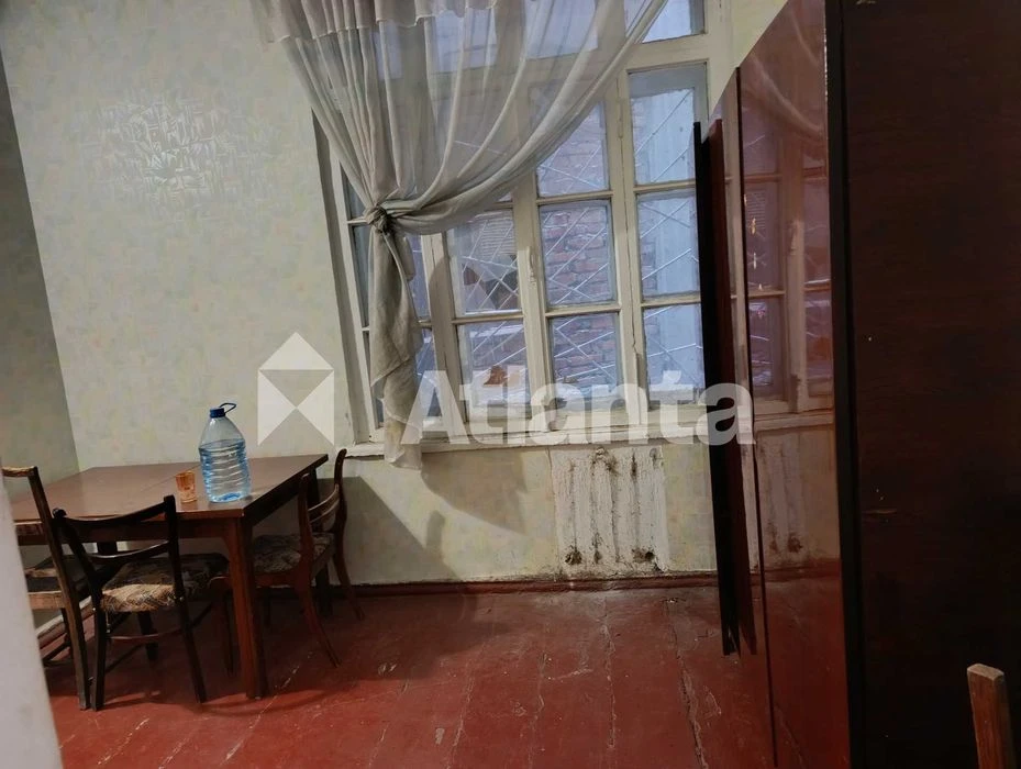 4-кімнатна 80,4 м² біля Херсонського скверу: 1 поверх, під р