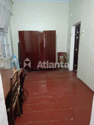4-кімнатна 80,4 м² біля Херсонського скверу: 1 поверх, під р