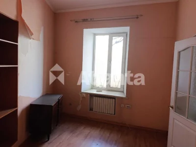 4-кімнатна 80,4 м² біля Херсонського скверу: 1 поверх, під р