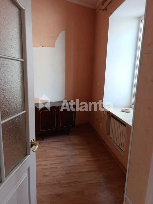4-кімнатна 80,4 м² біля Херсонського скверу: 1 поверх, під р