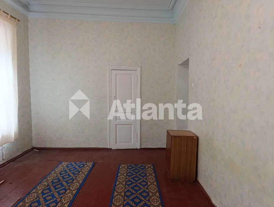 4-кімнатна 80,4 м² біля Херсонського скверу: 1 поверх, під р