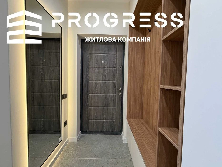 Продаж дизайнерської 2-кімнатної квартири з функціоналом 3-к