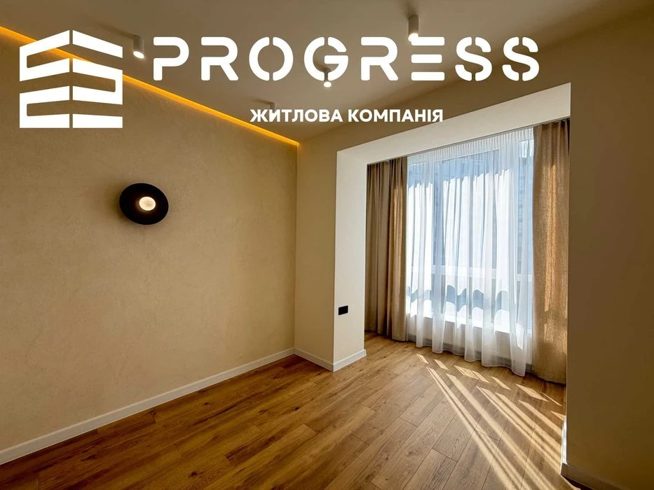 Продаж дизайнерської 2-кімнатної квартири з функціоналом 3-к