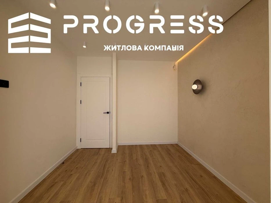 Продаж дизайнерської 2-кімнатної квартири з функціоналом 3-к