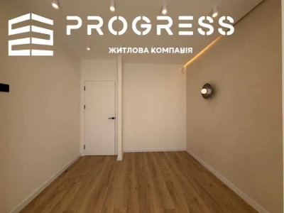 Продаж дизайнерської 2-кімнатної квартири з функціоналом 3-к
