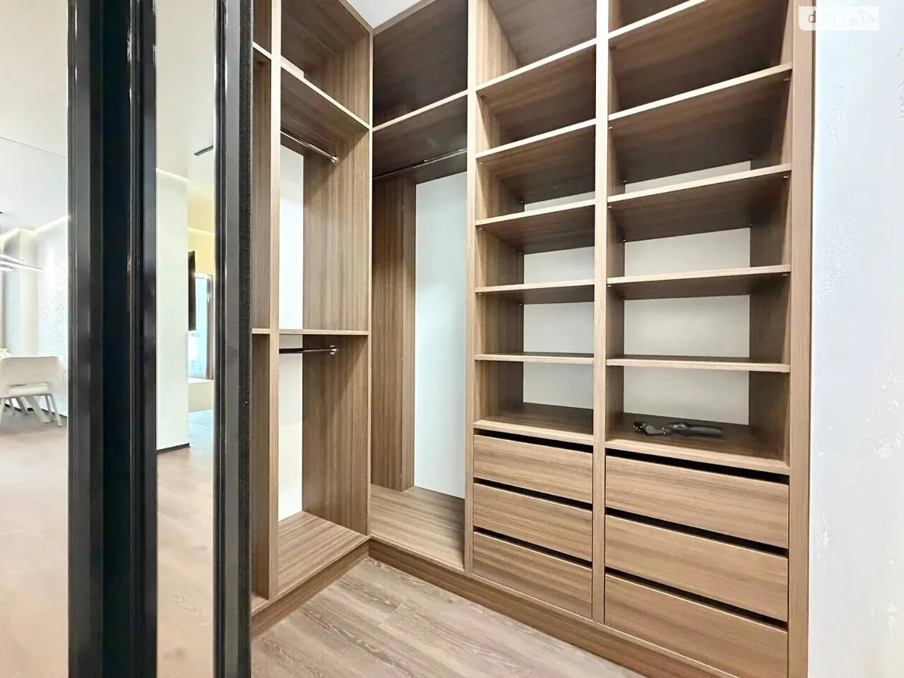 Продаж Квартира Набережна