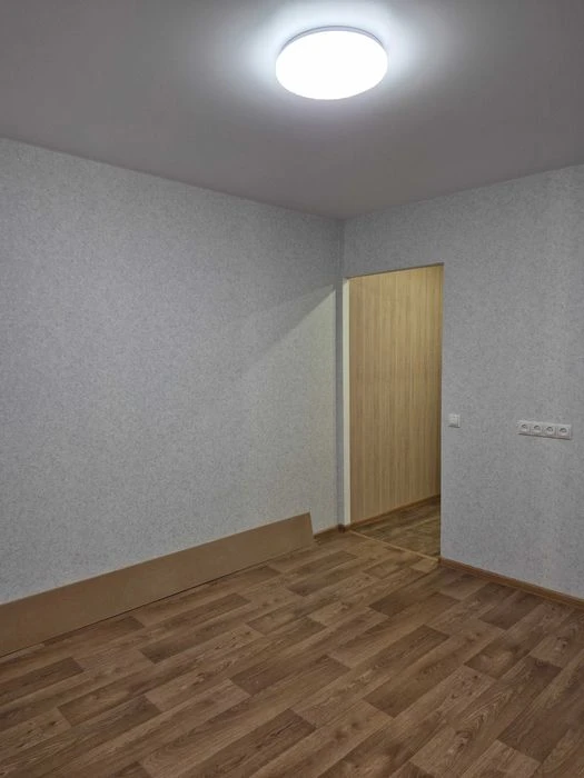 Продам 1комнатную квартиру в доме гостинного типа со своим с