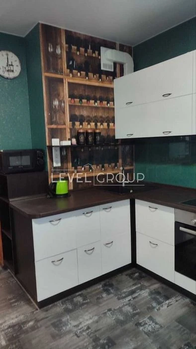 Продаж 1-кімнатної квартири з ремонтом у ЖК Варшавський, Мік