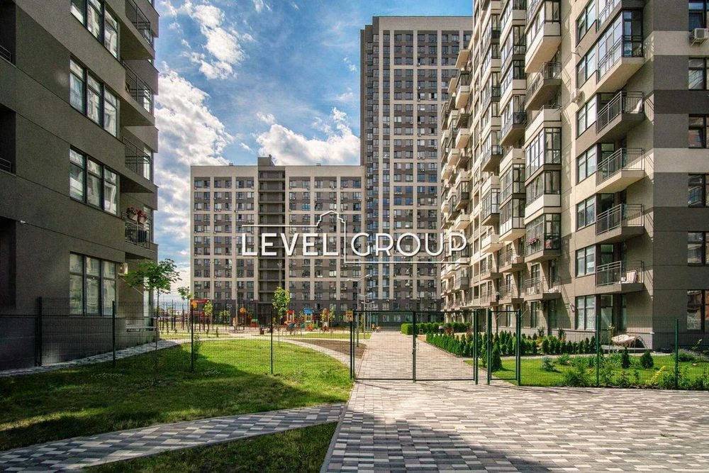 Продаж 1-кімнатної квартири з ремонтом у ЖК Варшавський, Мік