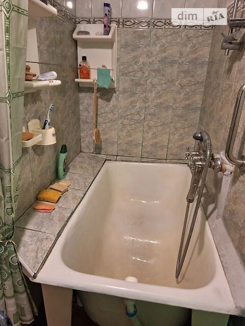 Продаж 1к квартири 28 кв. м на вул. Кирилівська 89 • ID 3479