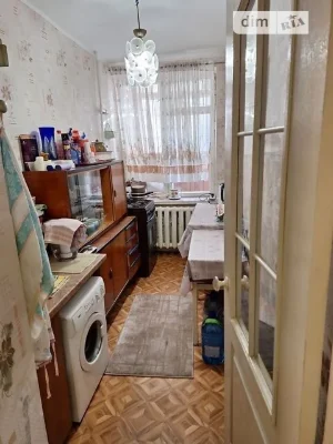 Продаж 1к квартири 28 кв. м на вул. Кирилівська 89 • ID 3479