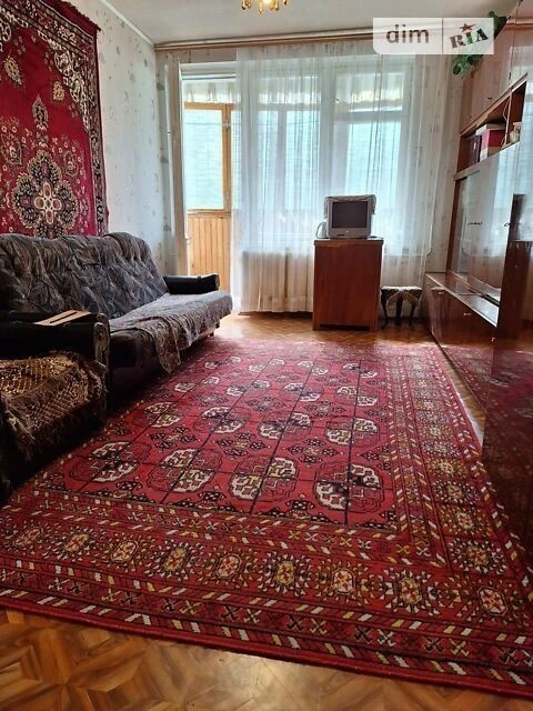 Продаж 1к квартири 28 кв. м на вул. Кирилівська 89 • ID 3479