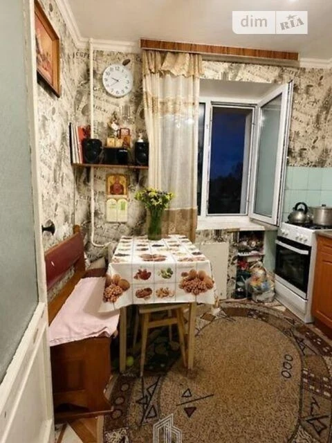Продаж 2к квартири 43 кв. м на вул. Алма-Атинська 68А • ID 3