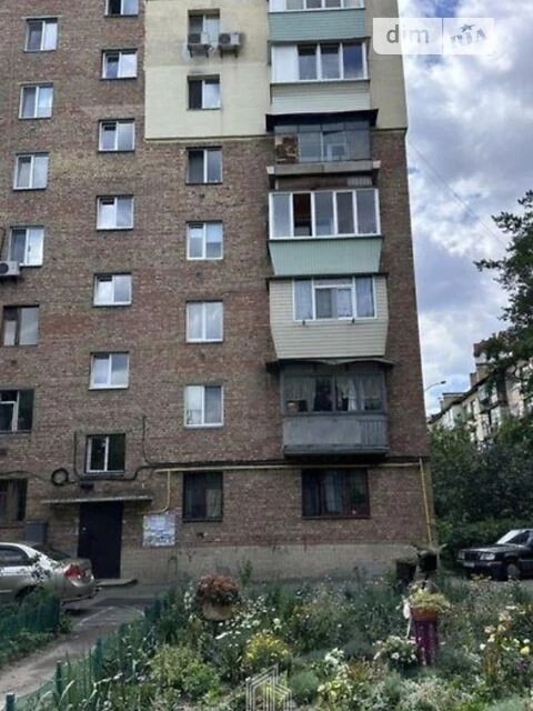 Продаж 2к квартири 43 кв. м на вул. Алма-Атинська 68А • ID 3