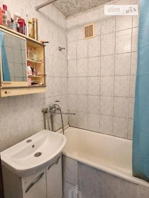 Продаж 2к квартири 43 кв. м на вул. Алма-Атинська 68А • ID 3