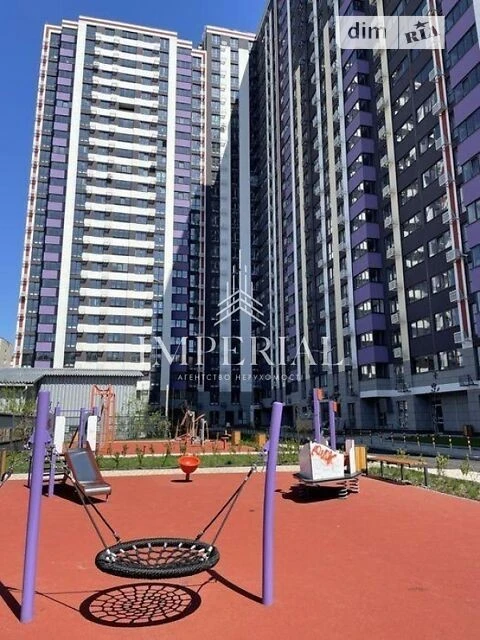 Продаж 3к квартири 99 кв. м на просп. Повітряних Сил 56 • ID