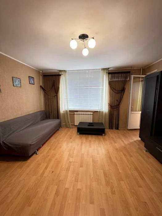 Продаю квартиру на Ільфа та Петрова