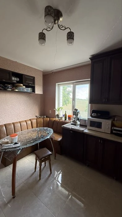 Продаж заміського  будинку в 7хв від міста
