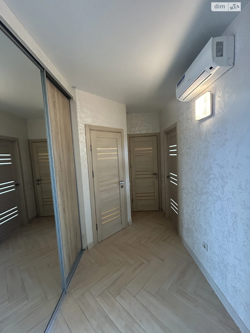 Продаж Квартира Сахалінчик