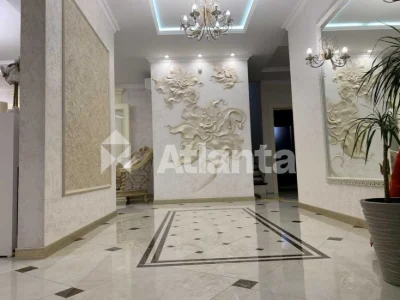 У продажу розкішний 2-поверховий будинок в районі Вузовськог
