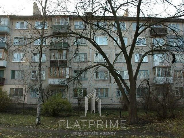 Продаж 2к квартири 45 кв. м на вул. Ігоря Юхновського 6 • ID