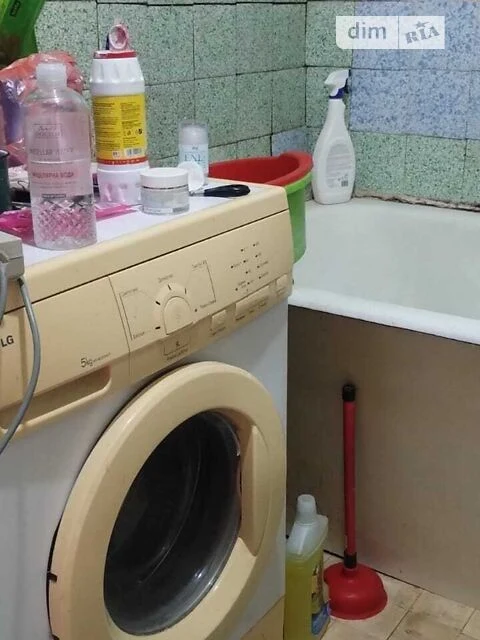 Продаж 2к квартири 52 кв. м на вул. Ярослава Івашкевича 5 •