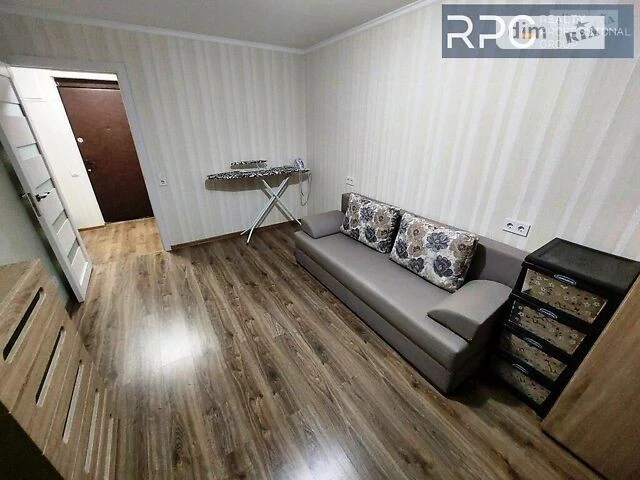 Продаж 1к квартири 33.9 кв. м на вул. Левка Лук'яненка 1Д •
